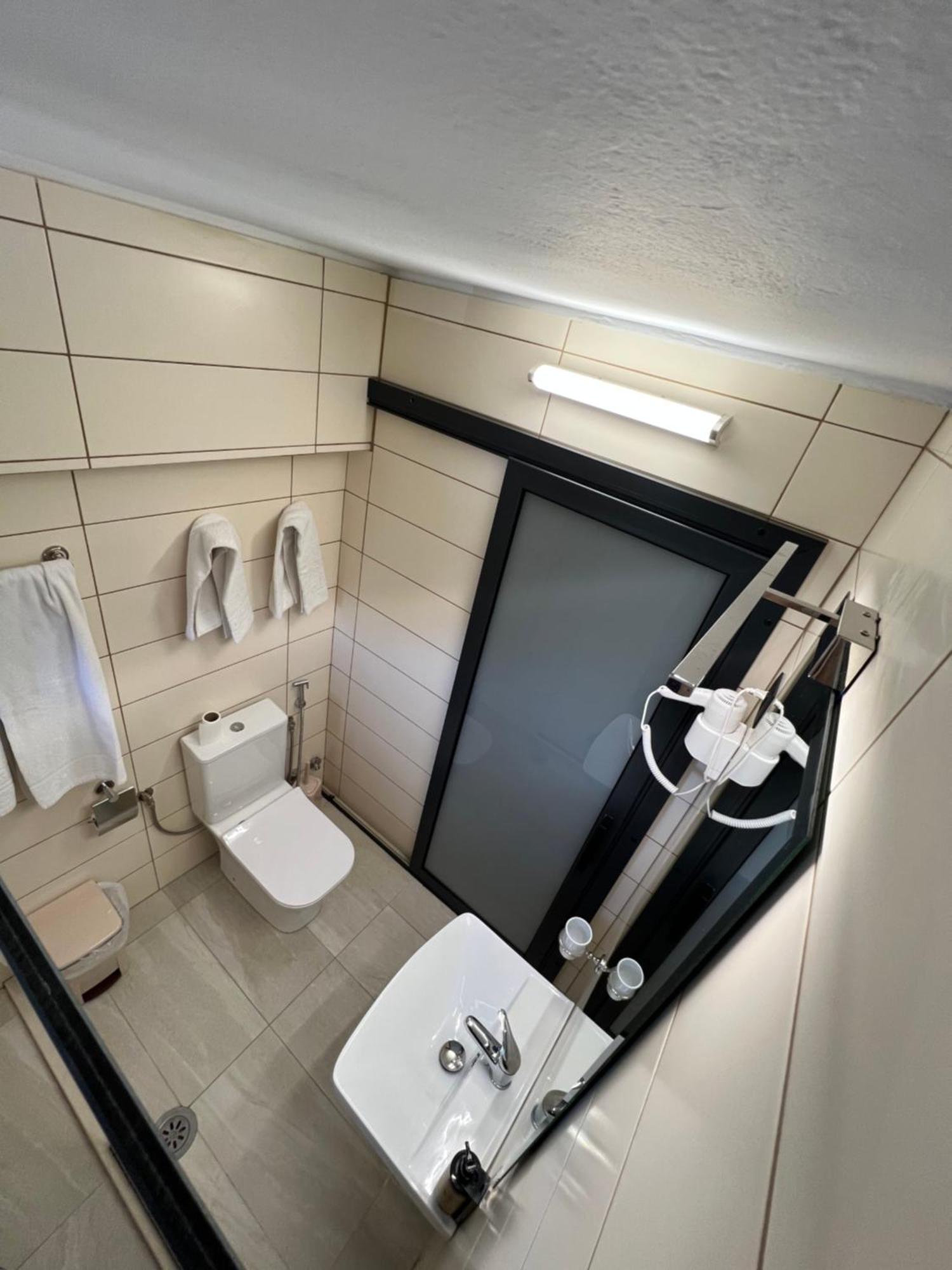 Hotel Primavera Vlorë 外观 照片