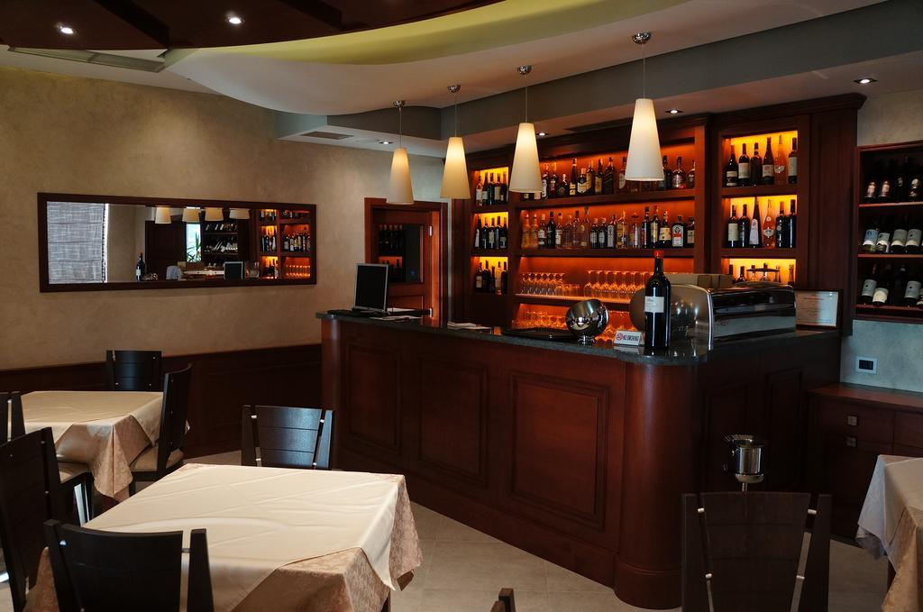 Hotel Primavera Vlorë 外观 照片