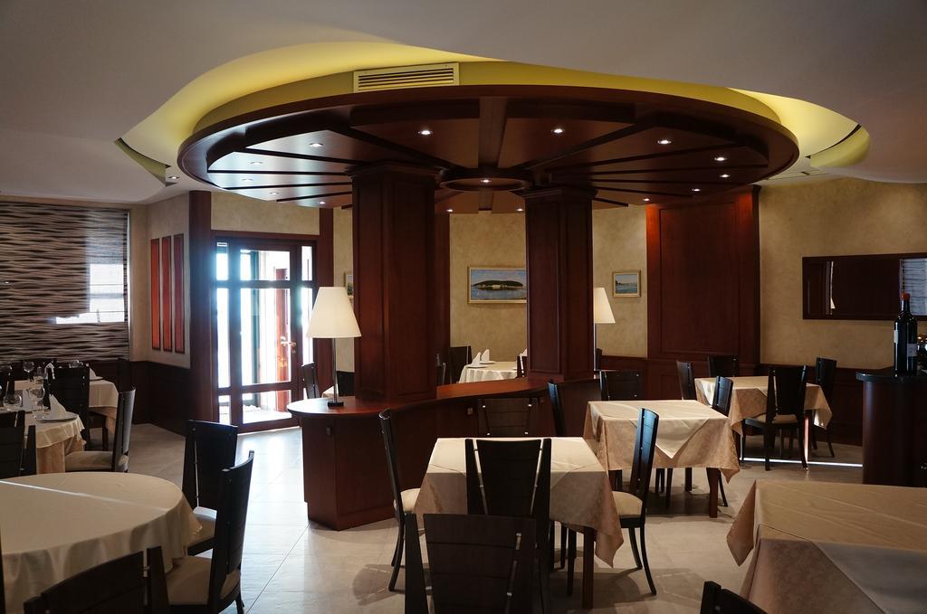 Hotel Primavera Vlorë 外观 照片